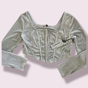 HAUTE MONDE Long sleeve clasp crop top